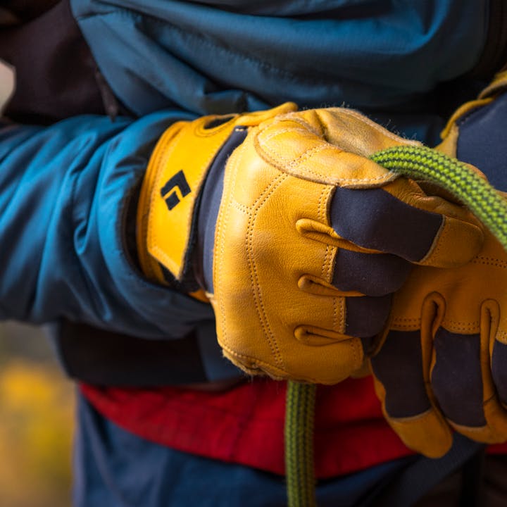 Black diamond ice climbing gloves hotsell